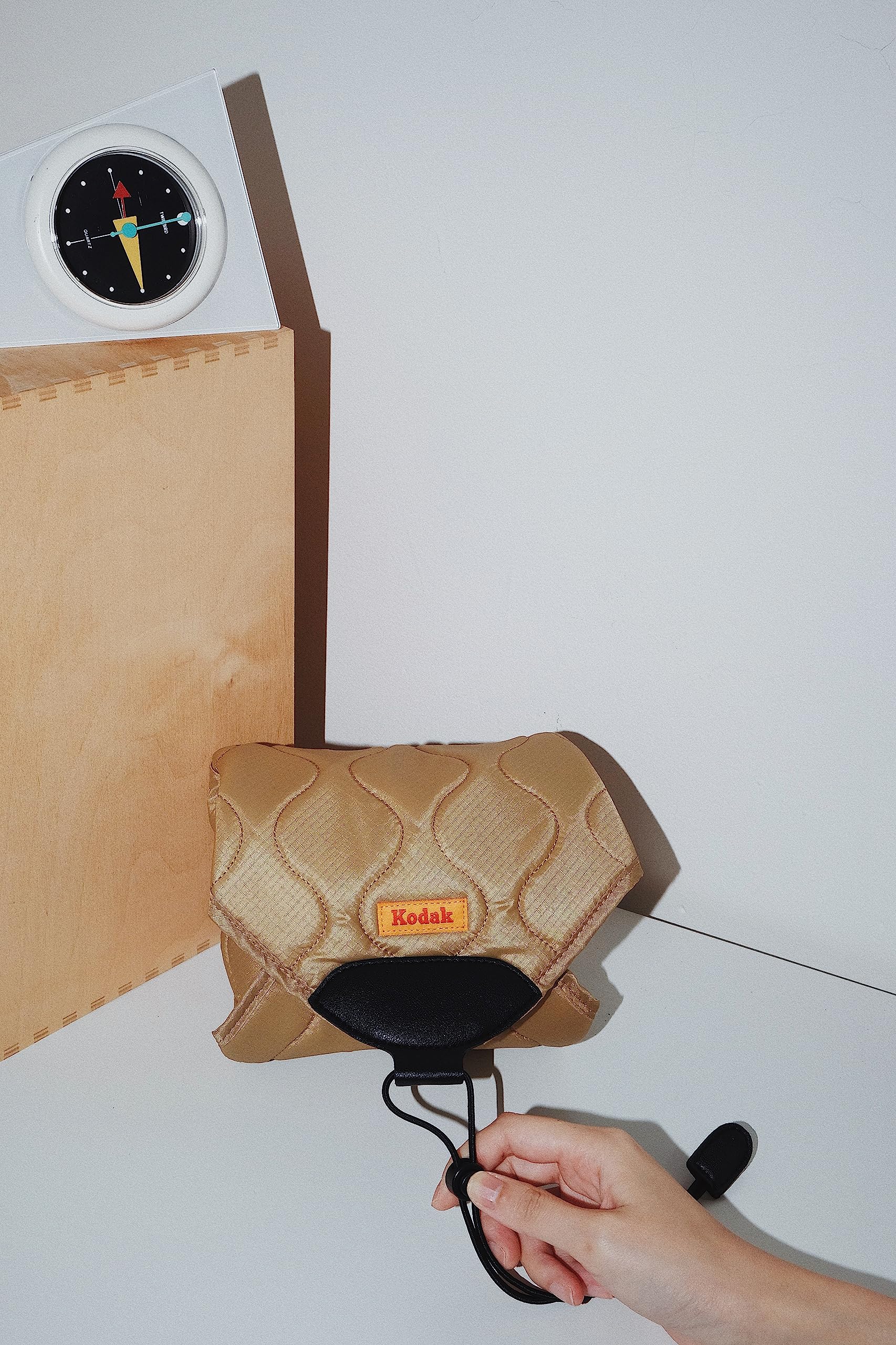 KODAK KODAK Camera Wrap Size M 31x31cm Water Resistant Anti Scratching Dust Free Cloth for Mirrorless Compact Camera Prime Lens Khaki - View 5 of 8