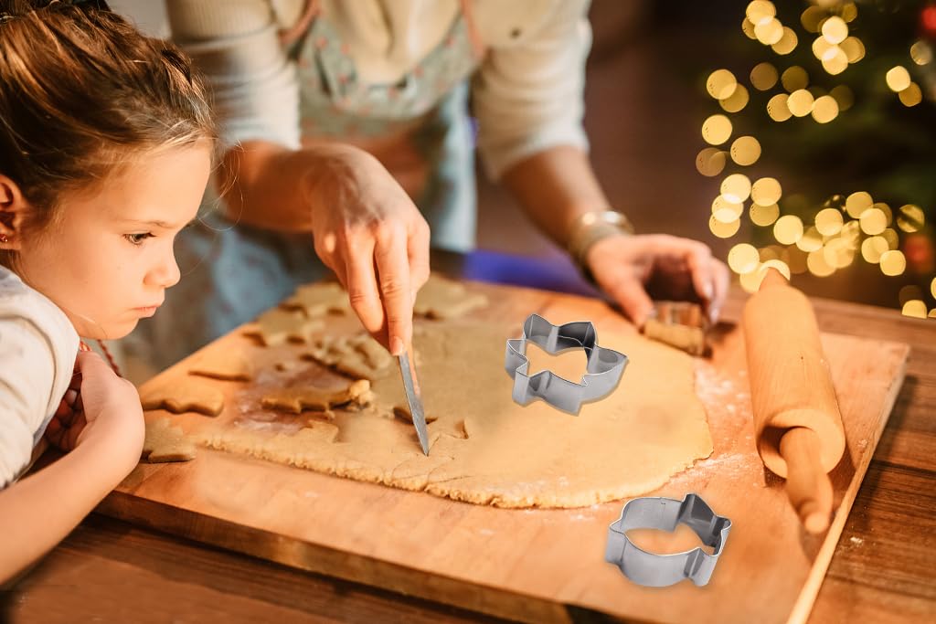 Hying Hying 6 PCS Fall Thanksgiving Cookie Cutters Set for Baking Autumn Maple Leaves Carrot Squirrel Molds for DIY Baking Decor - View 4 of 5