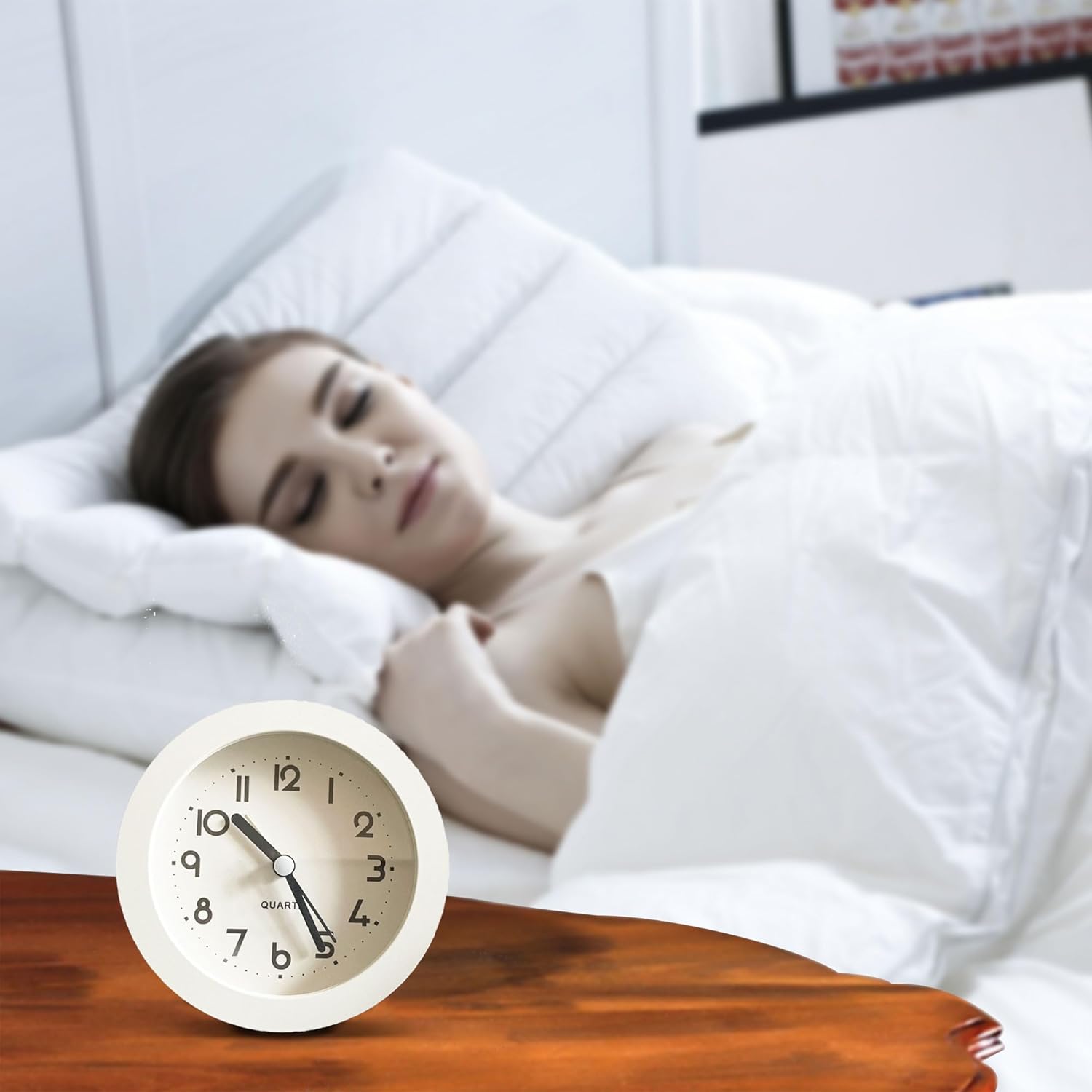 HIQU and HIST HIQU HIST Alarm Clock with Backlight 4.5 Inches White Desk Clock for Home and Office Use - View 6 of 9