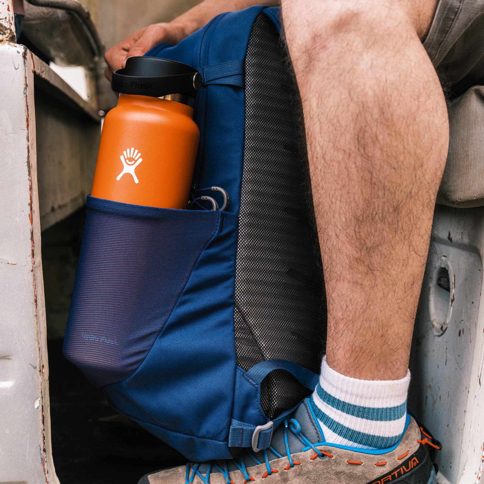 Hydro Flask Hydro Flask 32Oz Fir Wide Flex Cap for Ultimate Hydration and Convenience - View 5 of 6