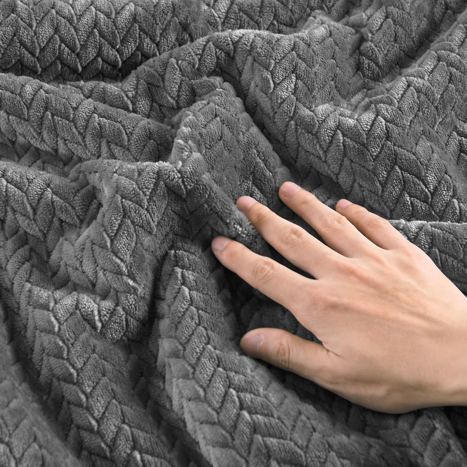 ChiXpace ChiXpace Fluffy Queen Comforter Set Furry Grey Leaves Pattern Ultra Soft Velvet Bedding with 2 Pillow Cases Perfect for Winter - View 4 of 7