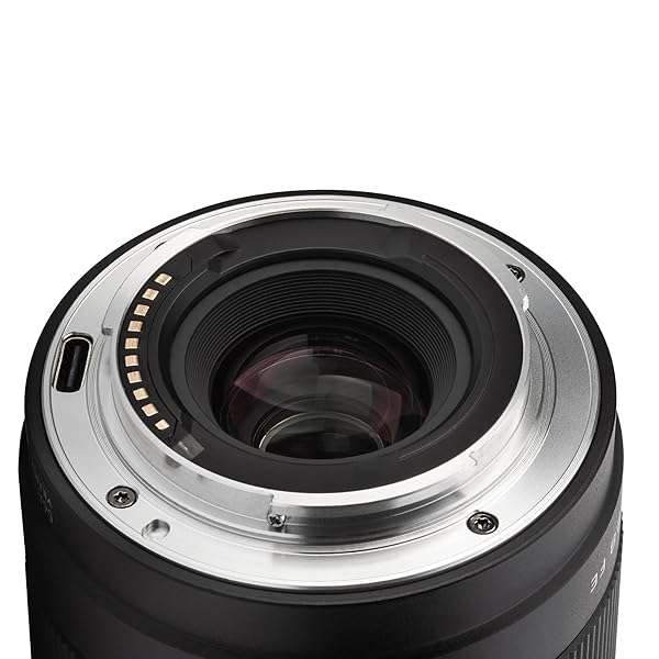VILTROX VILTROX 20mm f/2.8 FE: Best Wide Angle AF Lens for Sony E-Mount Cameras - View 6 of 8