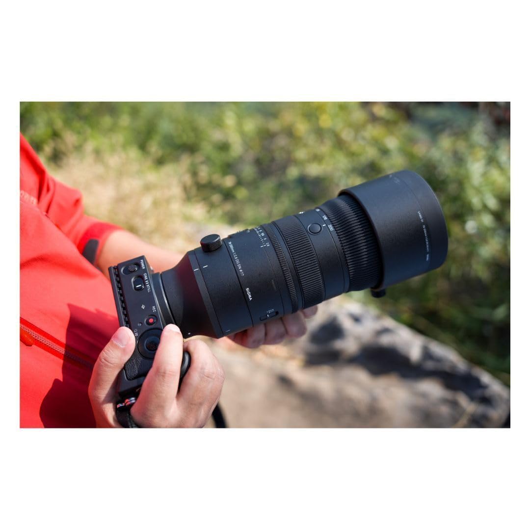 Sigma 70-200mm F2.8 DG DN OS Lens for L-Mount Black High Performance Photography Gear - View 4 of 6