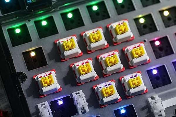 EPOMAKER EPOMAKER x LEOBOG Nimbus V3: 35 Pcs Factory Lubed Linear Switch Set for Mechanical Keyboards - View 7 of 9