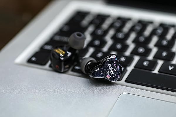 Linsoul Linsoul ZiiGaat Cincotres 2DD 3BA In Ear Monitor HiFi IEM Earphones Wired Gaming Earbuds Detachable Cable for Musicians and Audiophiles - View 7 of 9