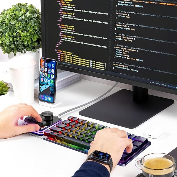 GEEKRIA Geekria USB Mini 4-Key One-Handed Mechanical Gaming Keyboard with RGB Silent Red Axis Programmable Macro for Windows and Mac OS - View 8 of 8